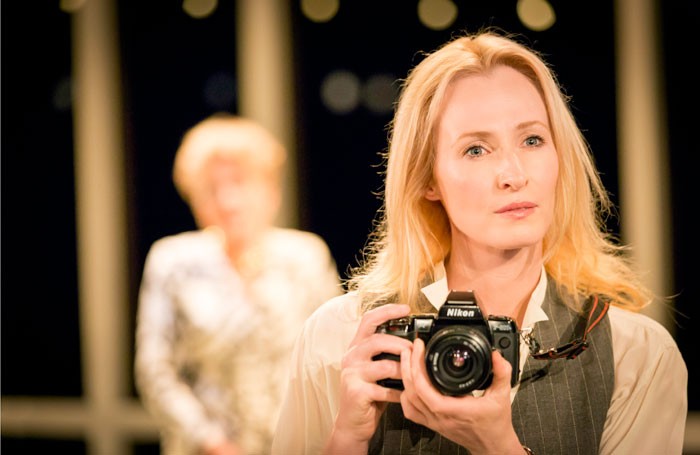 Genevieve-OReilly-Kathryn-in-Splendour-at-the-Donmar-Warehouse-photo-by-Johan-Persson-700x455
